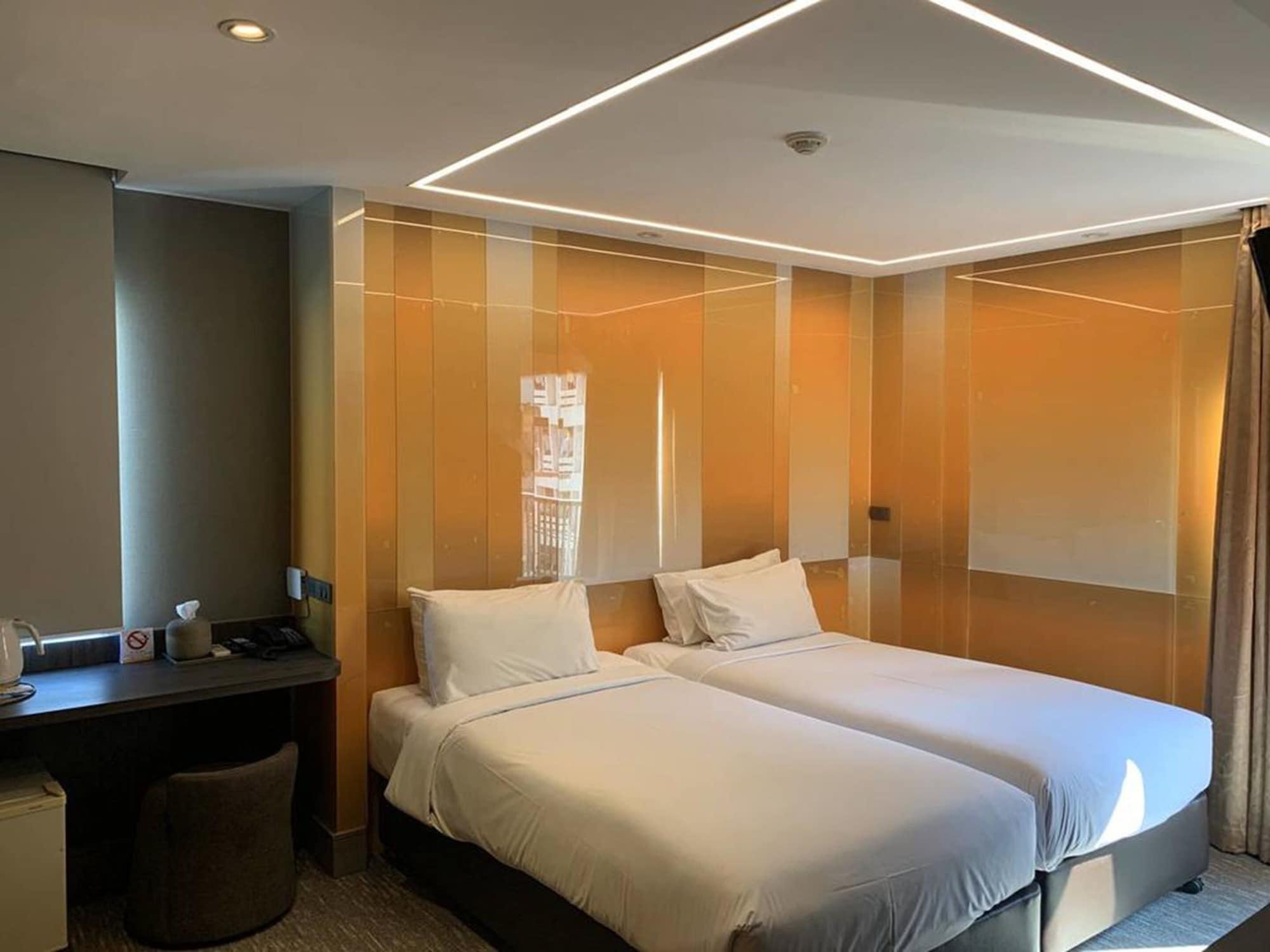 Tango Vibrant Living Hotel - Sha Extra Plus Bangkok Esterno foto