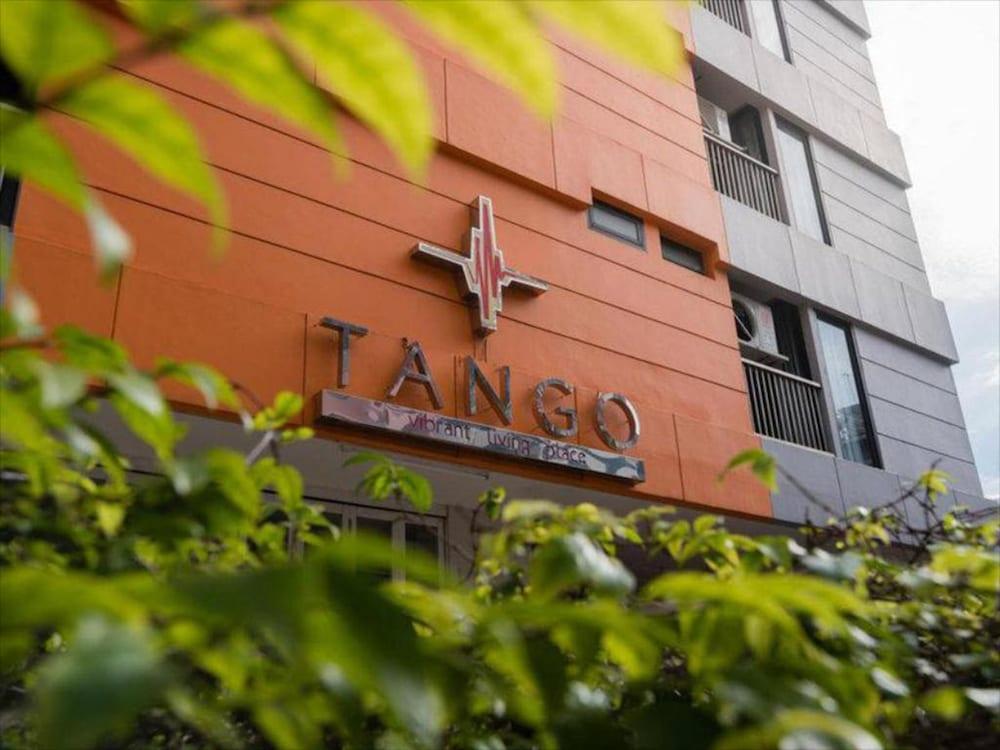 Tango Vibrant Living Hotel - Sha Extra Plus Bangkok Esterno foto