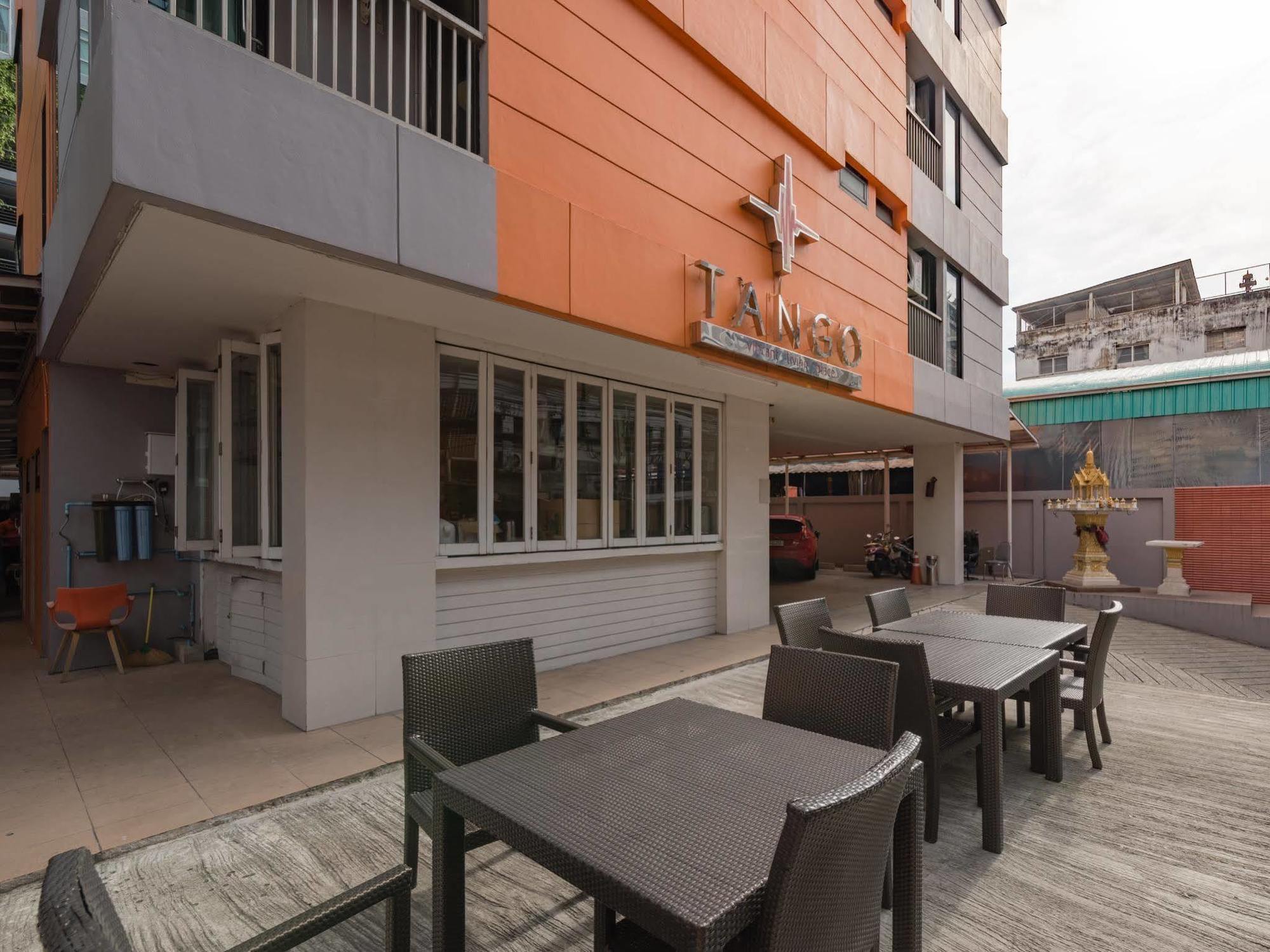 Tango Vibrant Living Hotel - Sha Extra Plus Bangkok Esterno foto