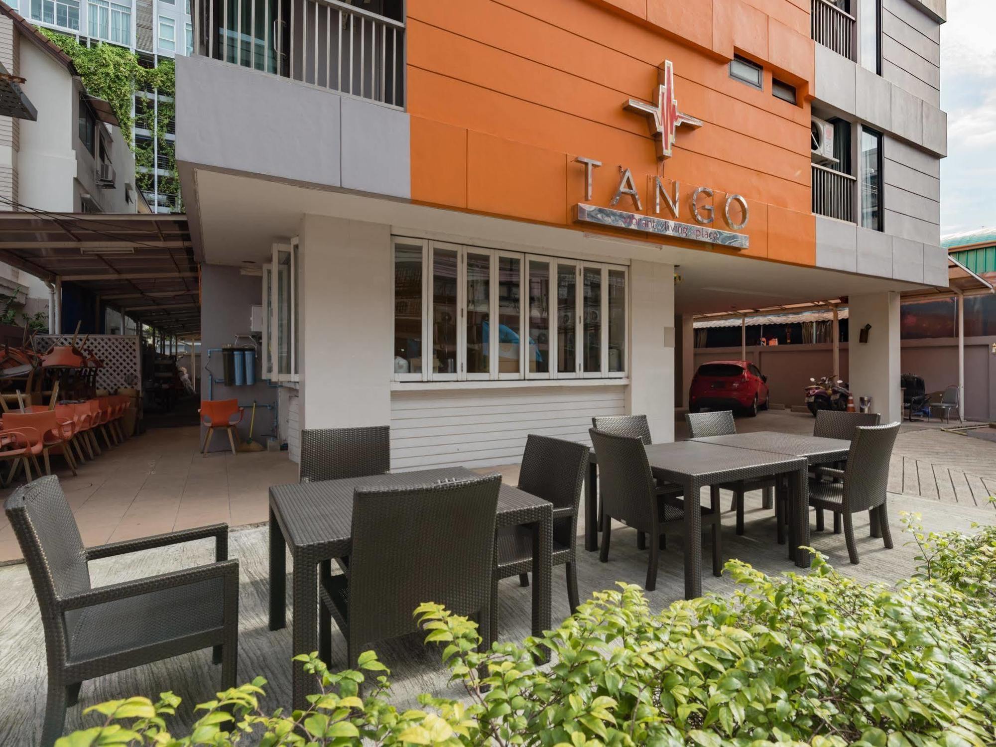 Tango Vibrant Living Hotel - Sha Extra Plus Bangkok Esterno foto